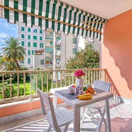 Lägenhet Imperiale Bilocale With Terrace And Ac - Happy Sanremo