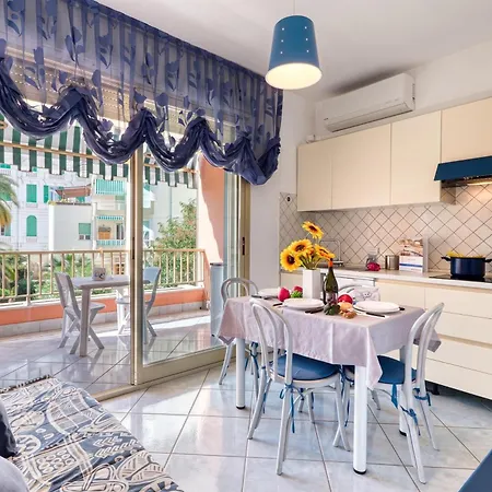 Lägenhet Imperiale Bilocale With Terrace And Ac - Happy Sanremo